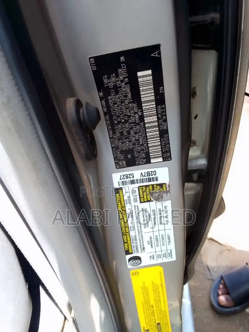Toyota Sienna CE 2009 Silver