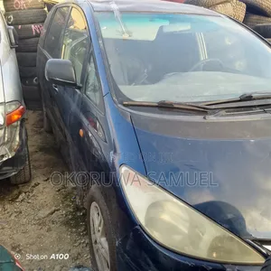 Toyota Previa 2001 Blue
