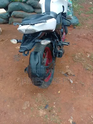 TVS Apache 160 4V 2022 Black