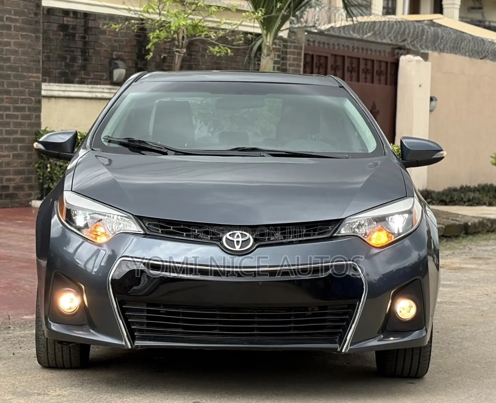 Toyota Corolla 2015 Gray