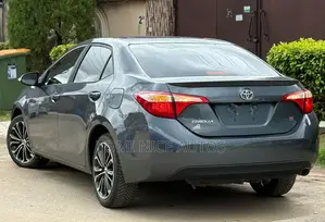 Toyota Corolla 2015 Gray