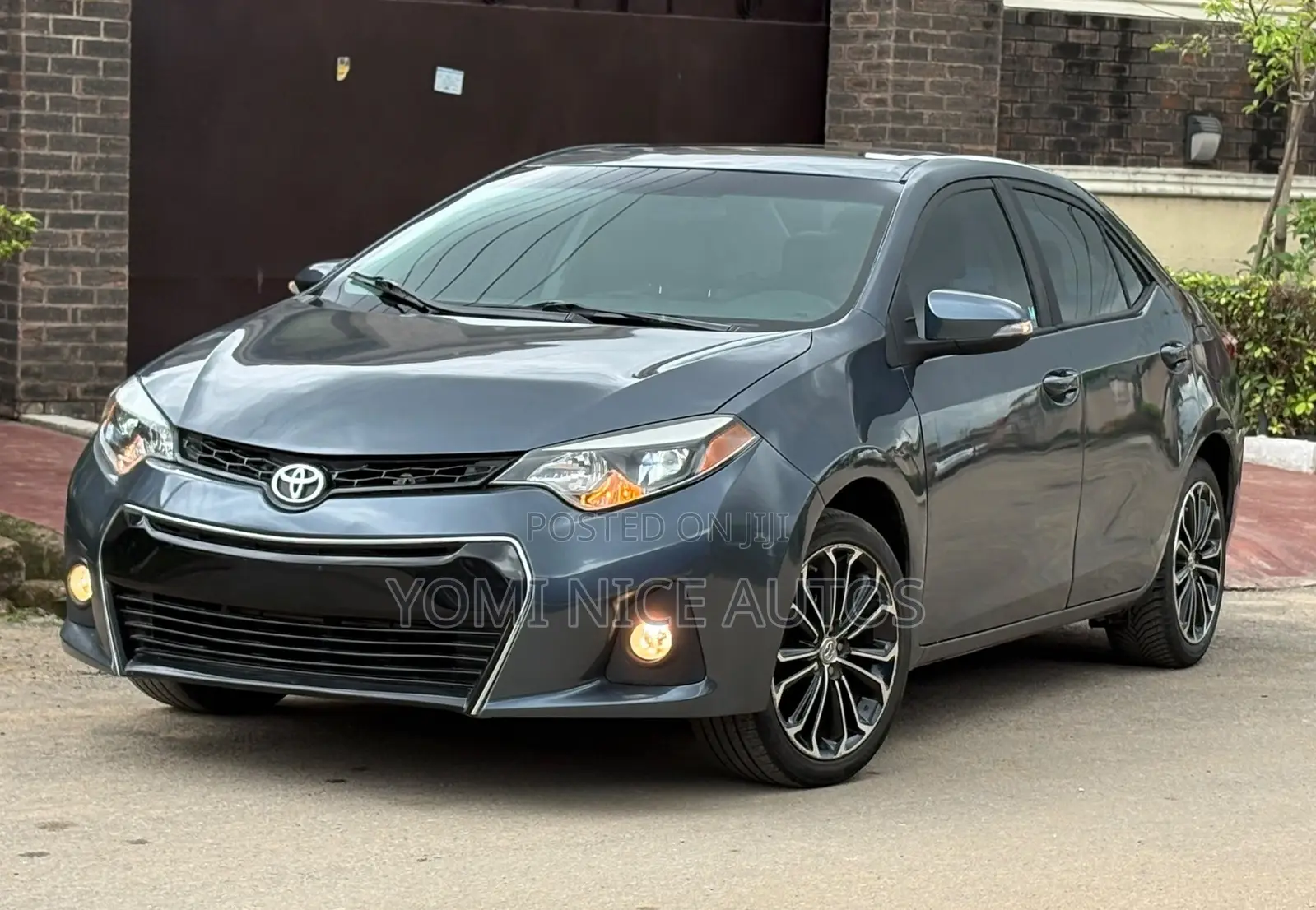 Toyota Corolla 2015 Gray