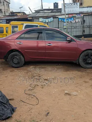 Toyota Camry LE 4dr Sedan (2.4L 4cyl 4A) 2004 Red