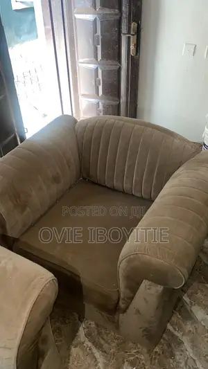 7 Seater Chair