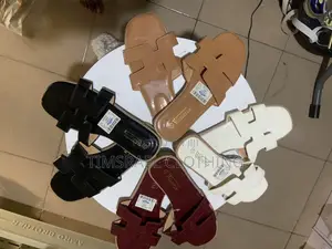Hermes Slippers