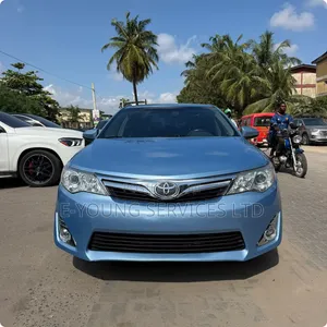 Toyota Camry XLE 4dr Sedan (2.5L 4cyl 6A) 2012 Blue