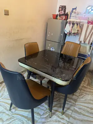 Clean Nearly Use 4 Seater Center Table for Sell