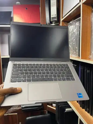 Laptop Dell Latitude 5320 16GB Intel Core i5 SSD 512GB