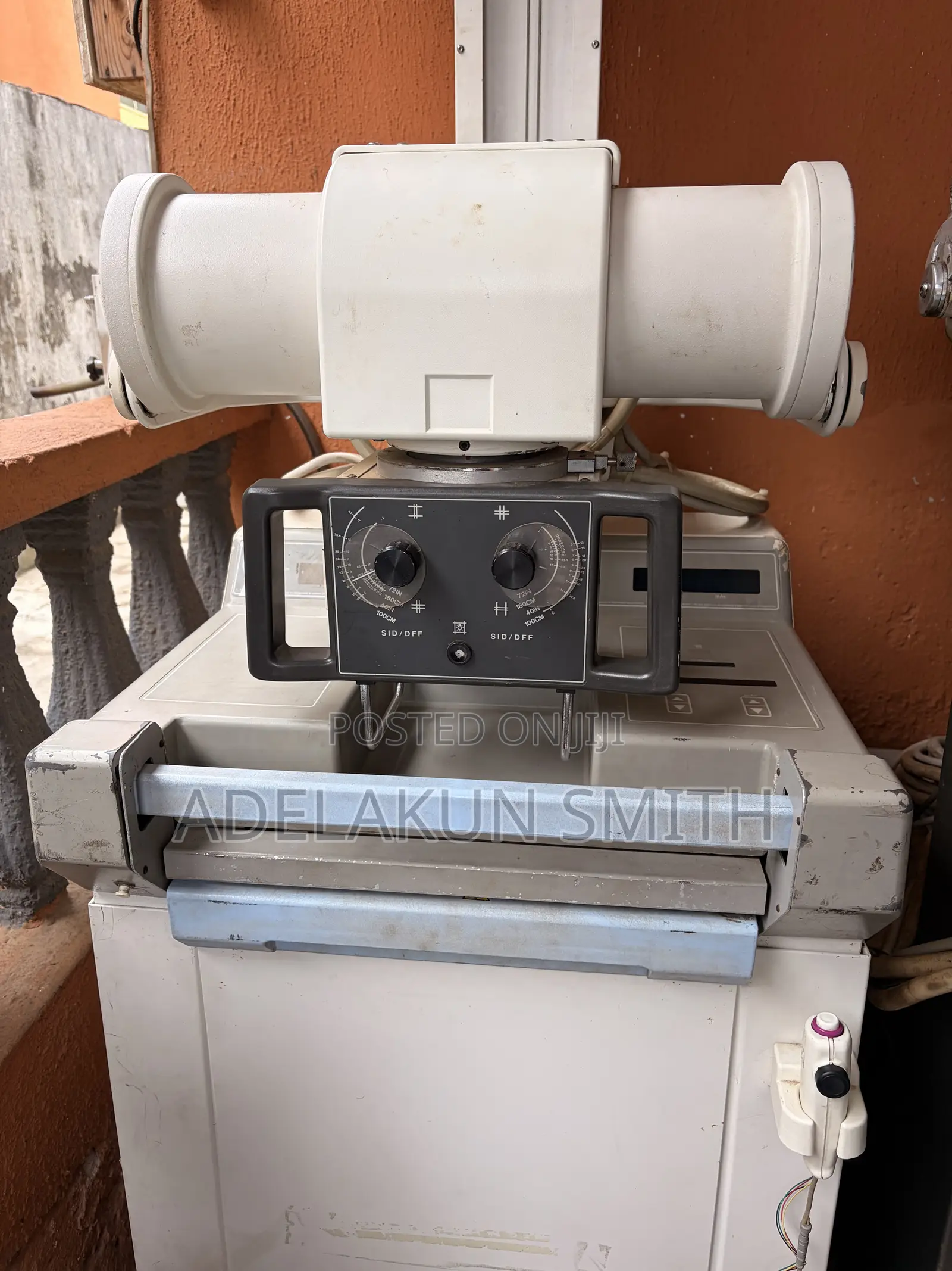 GE AMX4 Plus X-Ray Machine