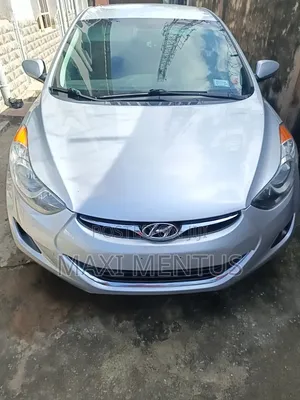 Hyundai Elantra 2013 Silver