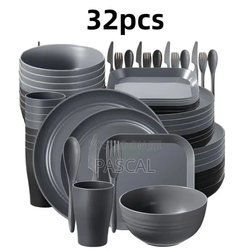 Set of Plate