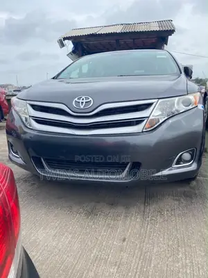 Toyota Venza XLE 4dr Wagon AWD (3.5L 6cyl 6A) 2015 Gray