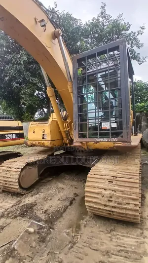 Foreign Used Excavator 320cl for Sale