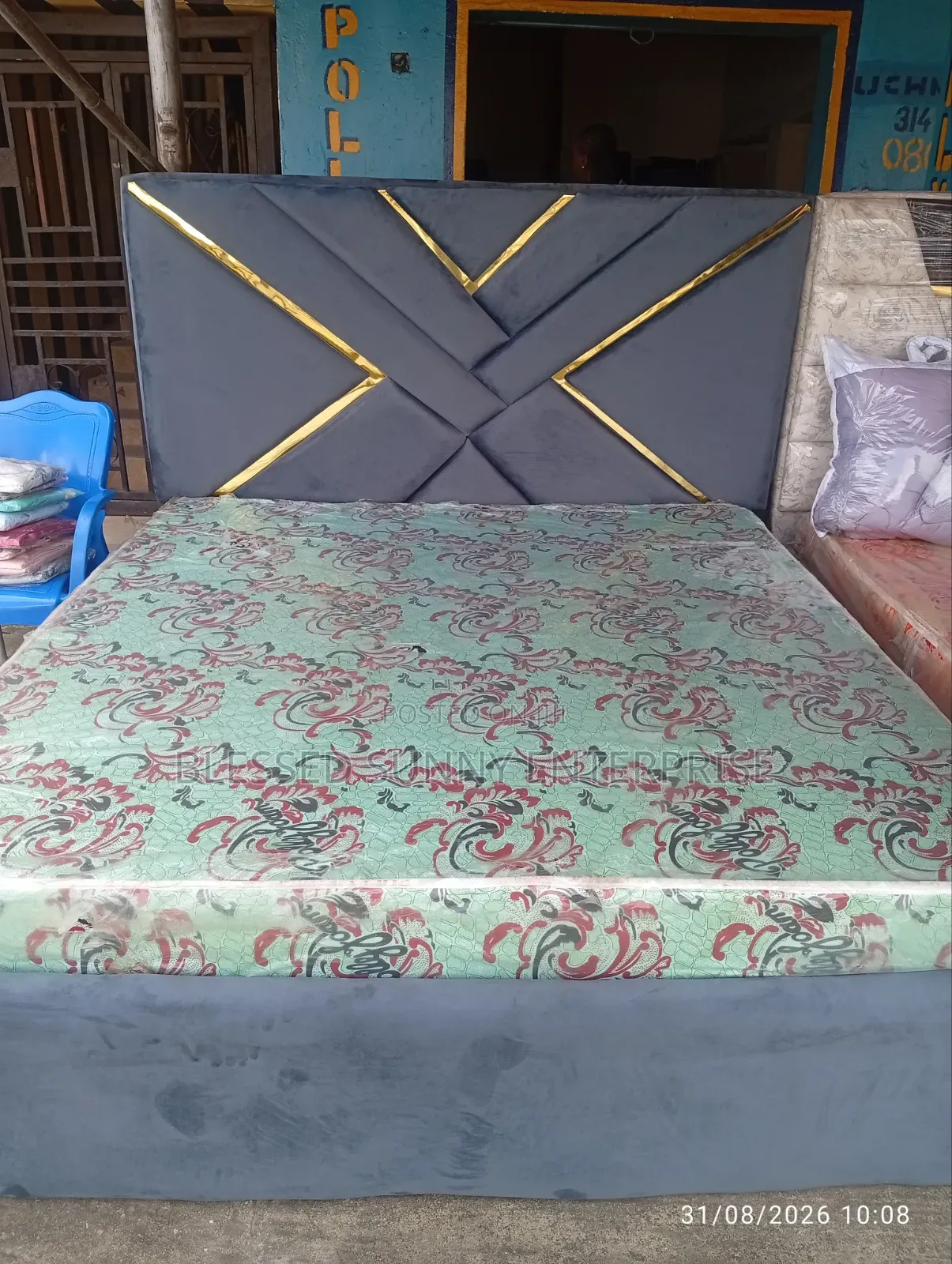 Bed Frame 6x6ft