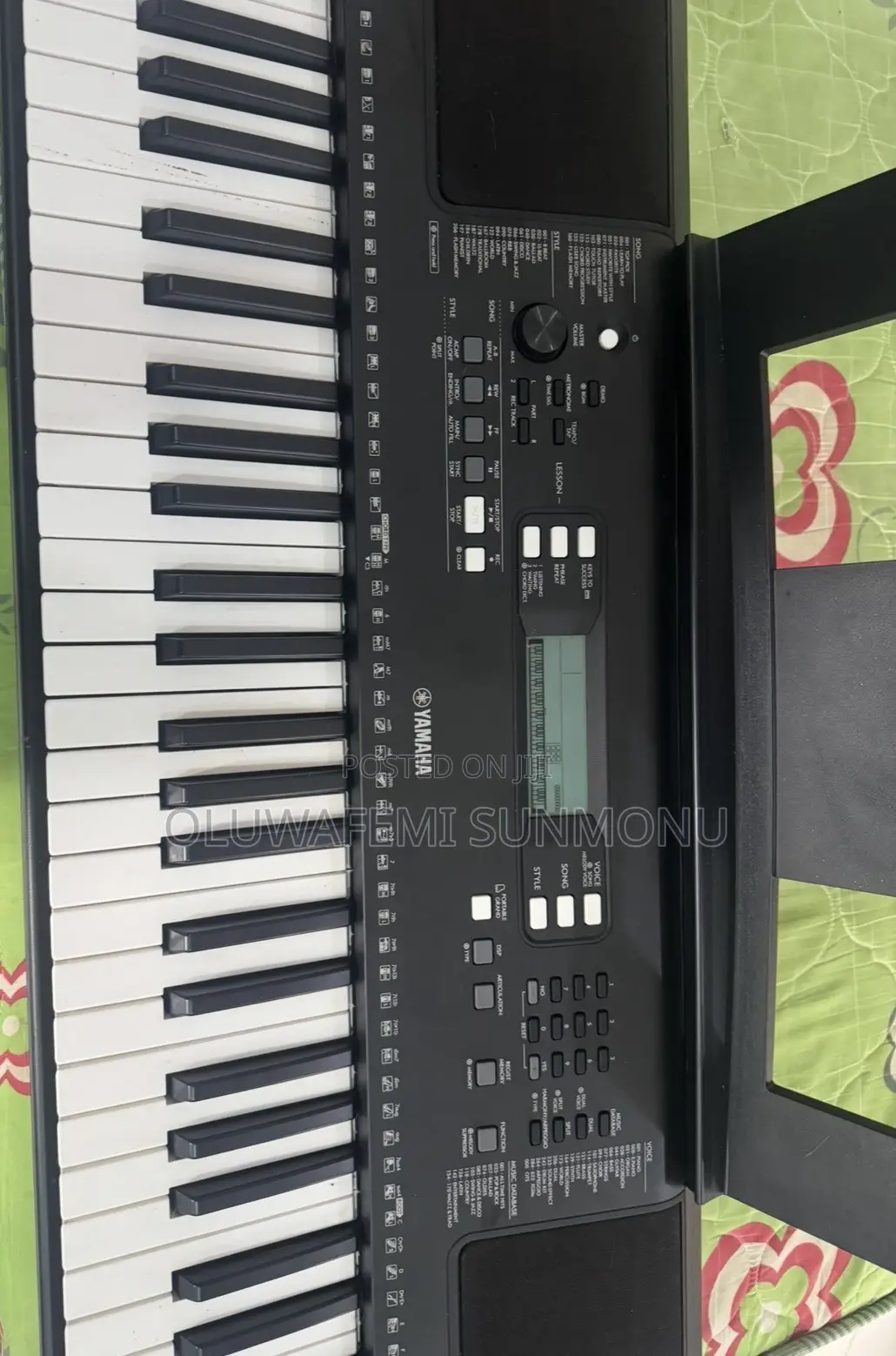 Yamaha Keyboard Piano PSR E373