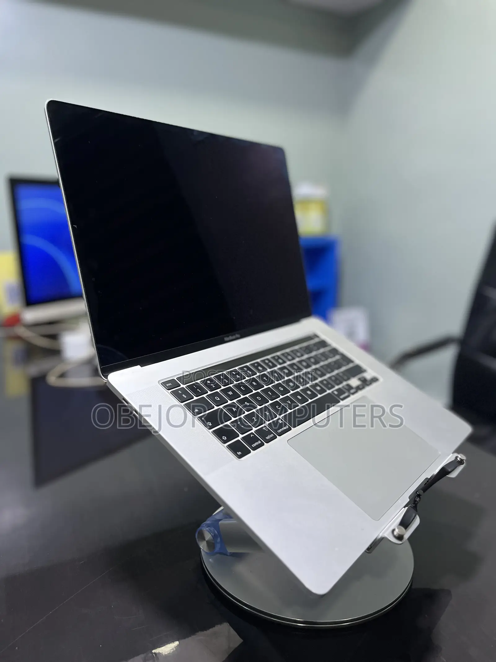 Laptop Apple MacBook Pro 2019 16GB Intel Core i7 SSD 512GB