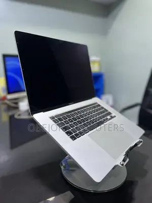 Laptop Apple MacBook Pro 2019 16GB Intel Core i7 SSD 512GB