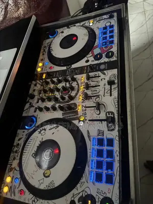 Pioneer DDJ-Flx6 Dj Controller and Flight Case Box