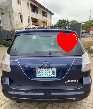 Toyota Matrix XR Hatchback FWD (1.8L 4cyl 4A) 2005 Blue