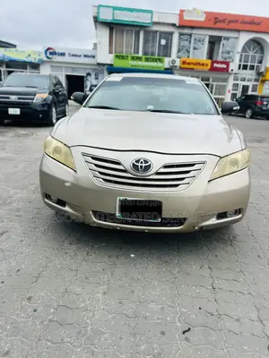 Toyota Camry LE 4dr Sedan (2.4L 4cyl 5A) 2008 Gold