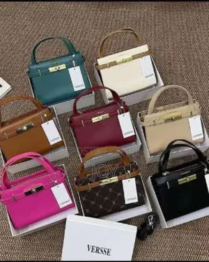 Luxury Ladies Handbag - Stylish and Elegant