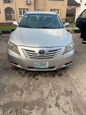 Toyota Camry LE 4dr Sedan (2.4L 4cyl 5A) 2009 Silver