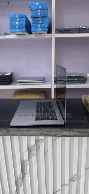 Laptop Apple MacBook Pro 2019 32GB Intel Core i9 SSD 512GB