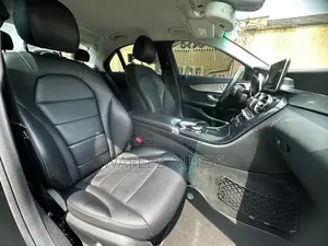 Mercedes-Benz C300 Base 4Matic Sedan AWD (2.0L 4cyl 7A) 2016 Black