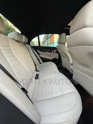 Mercedes-Benz E300 4Matic AWD Sedan (2.0L 4cyl 9A) 2017 Black