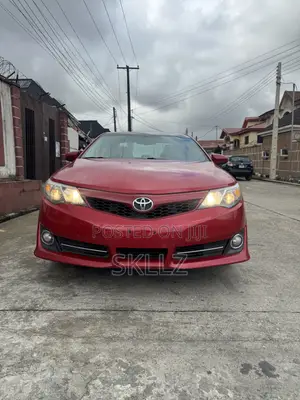 Toyota Camry 2014 Red