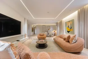 Luxury Premium 3 Bedroom Apartment With Pool and Bath Tub