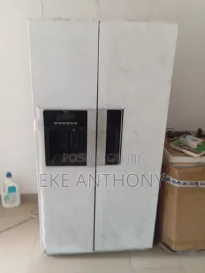 Side by Side Family Size Refrigerator for Sale
