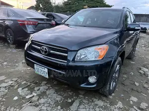 Toyota RAV4 2.5 Sport 2010 Green