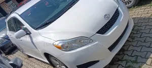 Toyota Matrix Hatchback FWD (1.8L 4cyl 5M) 2010 White