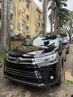 Toyota Highlander XLE 4x2 V6 (3.5L 6cyl 8A) 2018 Black