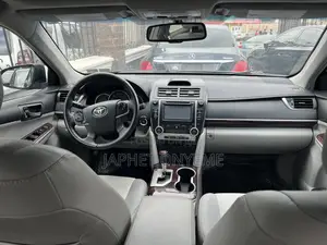 Toyota Camry XLE 4dr Sedan (2.5L 4cyl 6A) 2013 Black
