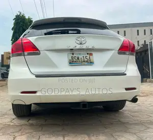 Toyota Venza XLE 2011 White