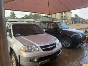 Acura MDX Touring 4dr SUV AWD (3.5L 6cyl 5A) 2005 Silver