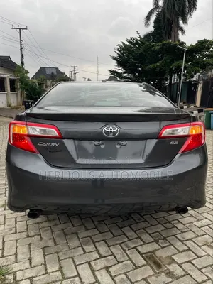 Toyota Camry SE 4dr Sedan (3.5L 6cyl 6A) 2014 Gray