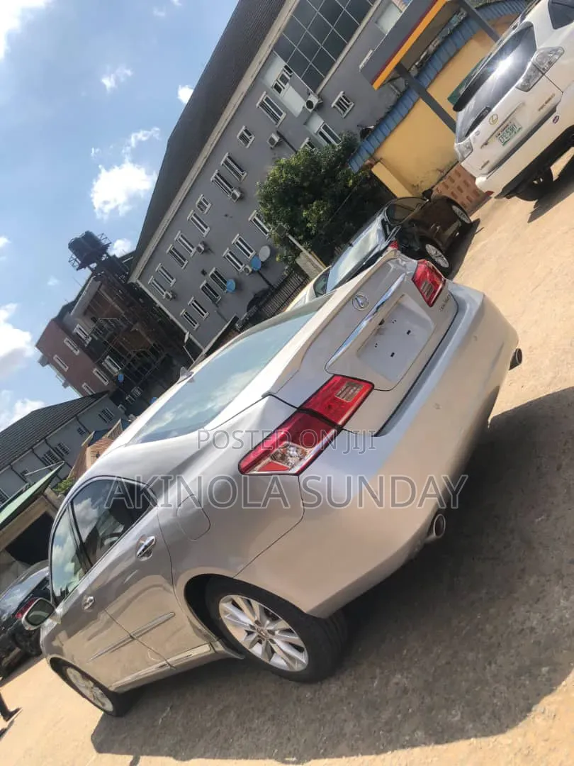Lexus ES 350 2011 Silver