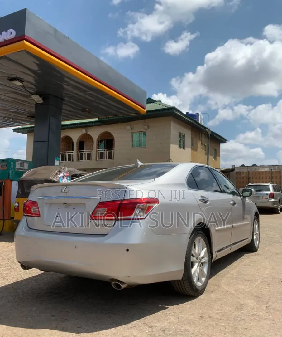 Lexus ES 350 2011 Silver