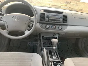 Toyota Camry 2005 Gray