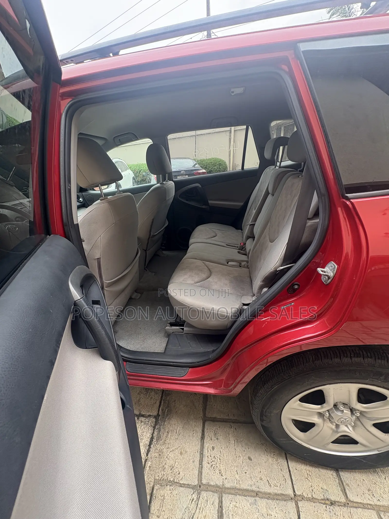 Toyota RAV4 3.5 2011 Red