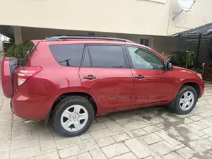 Toyota RAV4 3.5 2011 Red