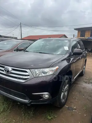 Toyota Highlander Limited 2011 Burgundy