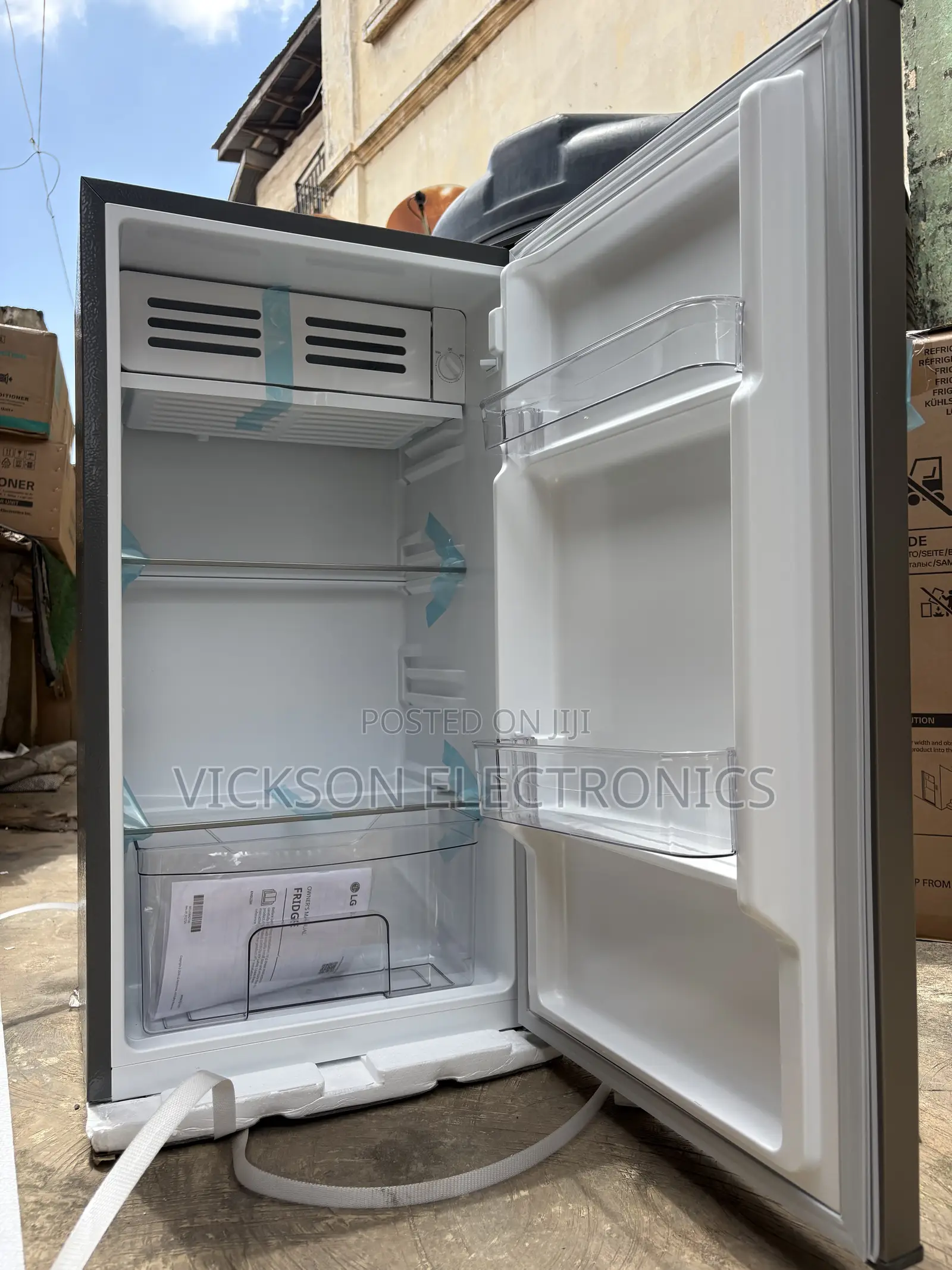 LG 90litters Refrigerator With Top Freezer