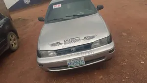 Toyota Corolla 1997 Gold
