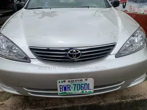 Toyota Camry 2004 Silver