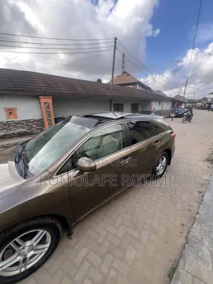Toyota Venza V6 AWD 2010 Gold