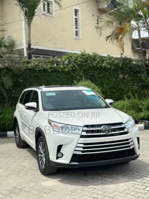 Toyota Highlander XLE 4x4 V6 (3.5L 6cyl 8A) 2018 White